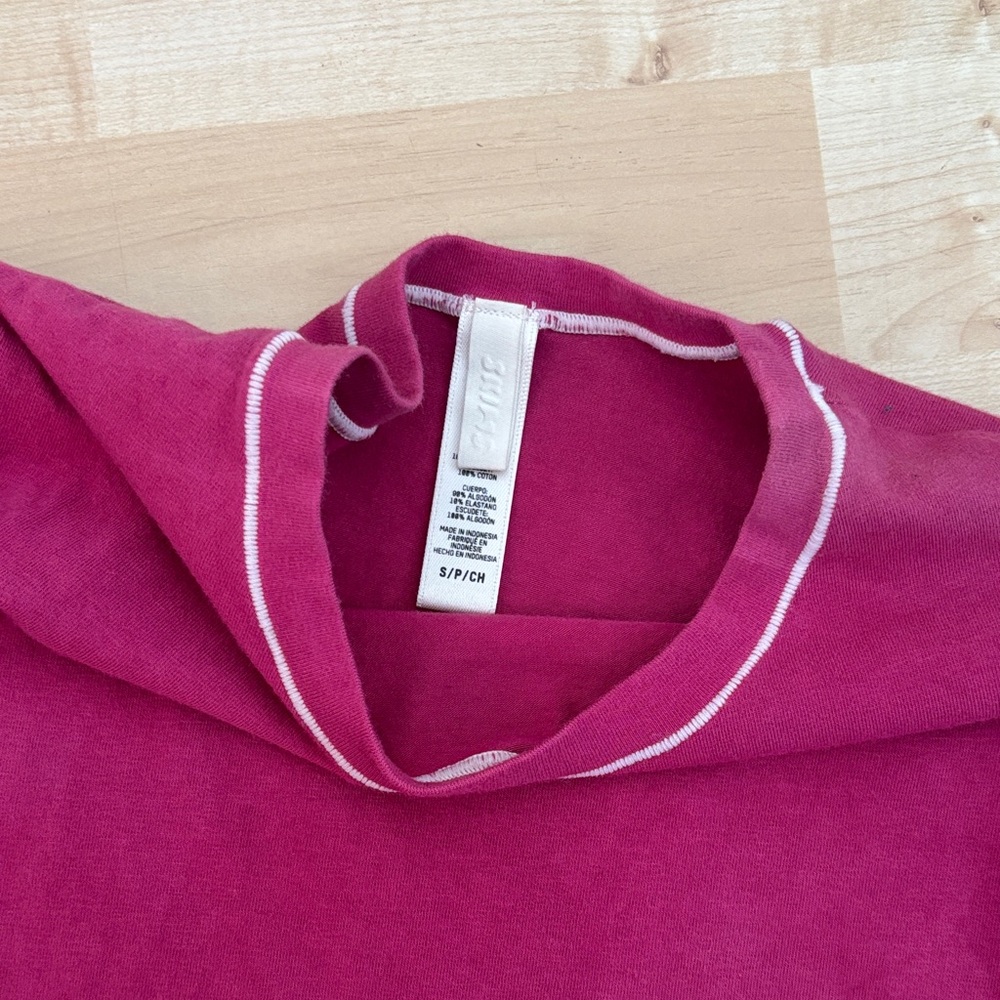 SKIMS Magenta Bodysuit - Picture 2 of 2